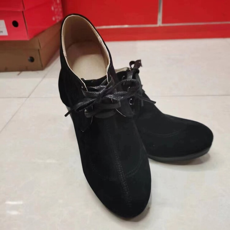 Fashion High Heels Pointed Toe PU Shoes