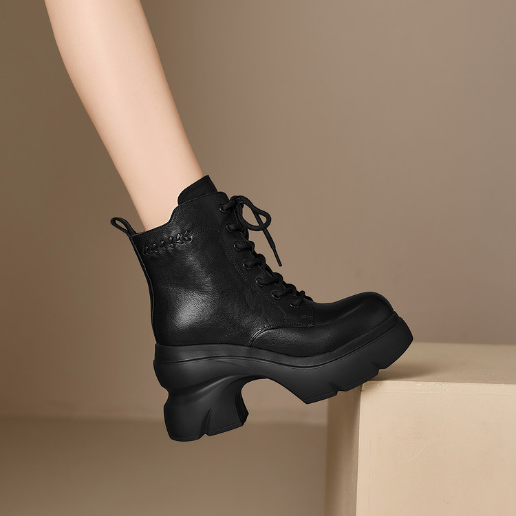 Women's Chelsea Boots in Top Grain Leather with Chunky High Heel - Style m.html