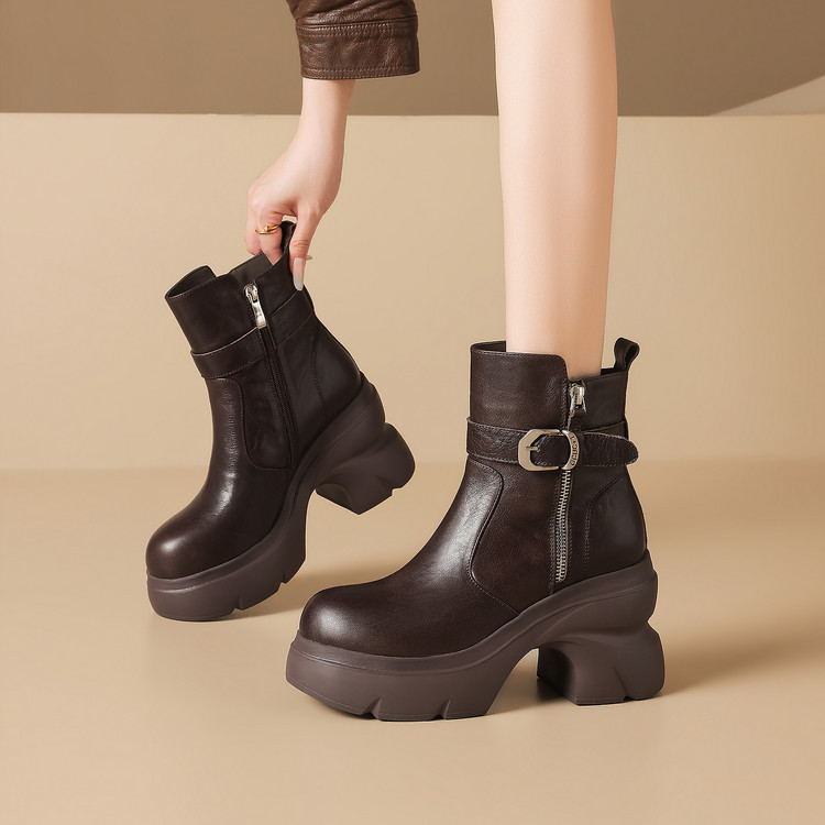 Women's Chelsea Boots in Top Grain Leather with Chunky High Heel - Style m.html