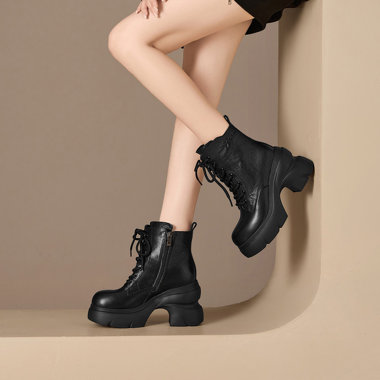 Women's Chelsea Boots in Top Grain Leather with Chunky High Heel - Style m.html
